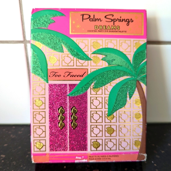 Too Faced Palm Springs Dreams Eye Shadow Palette. - Picture 2 of 8